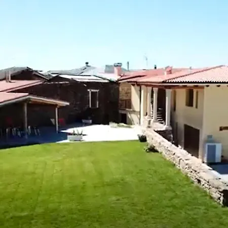 Cosy With Mountain View In Mourisca - 65 Sqm דירה