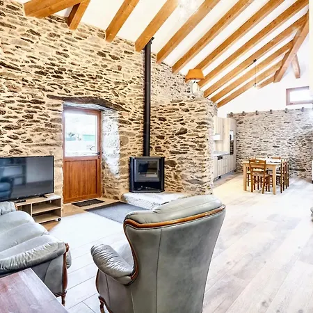 Cosy With Mountain View In Mourisca - 65 Sqm *